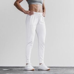 NOBULL XS Women’s NWT Joggers White